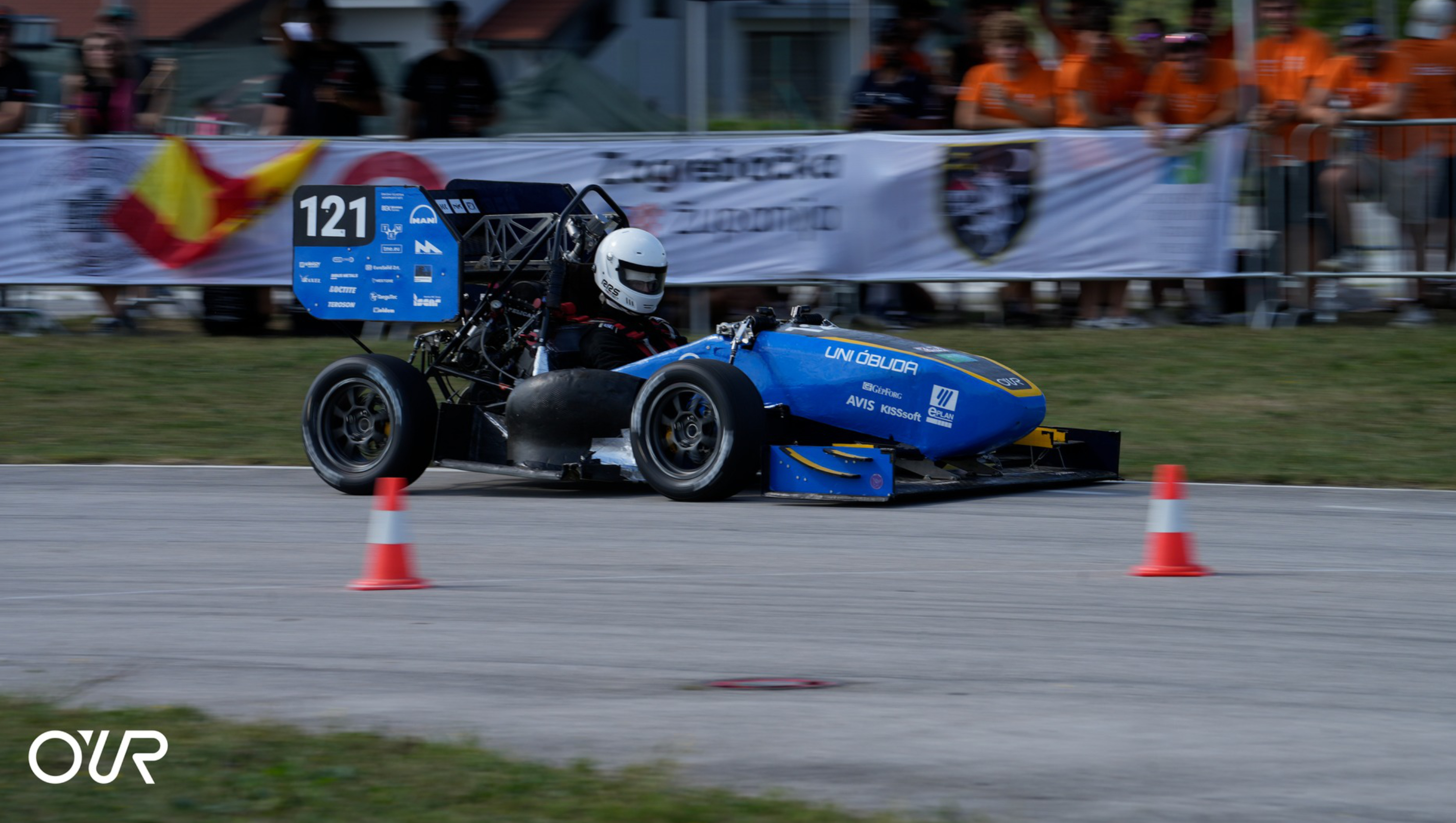 Formula Student - versenysport az egyetemen (kötetlen beszélgetés és bemutató)