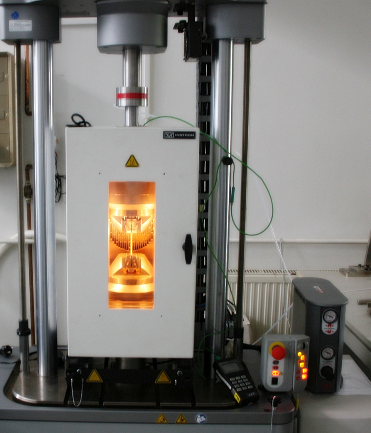 Az anyagok nagy kalandja - Mechanikai Anyagvizsgáló Laboratórium látogatás