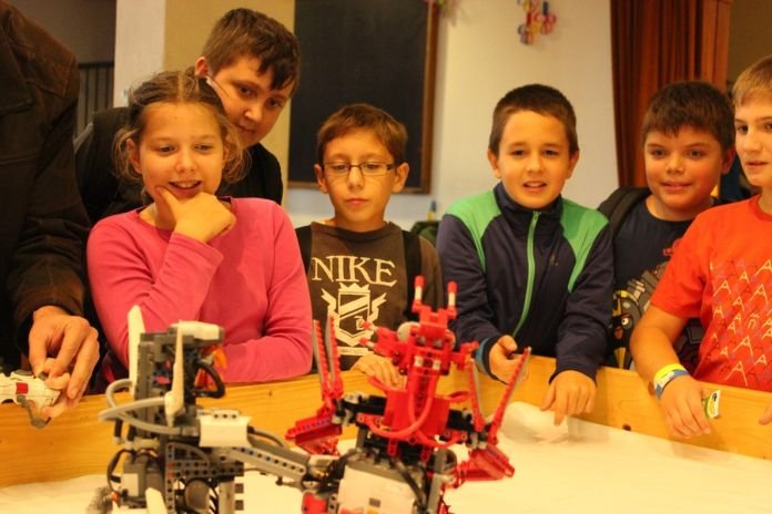 LEGO robot játékok