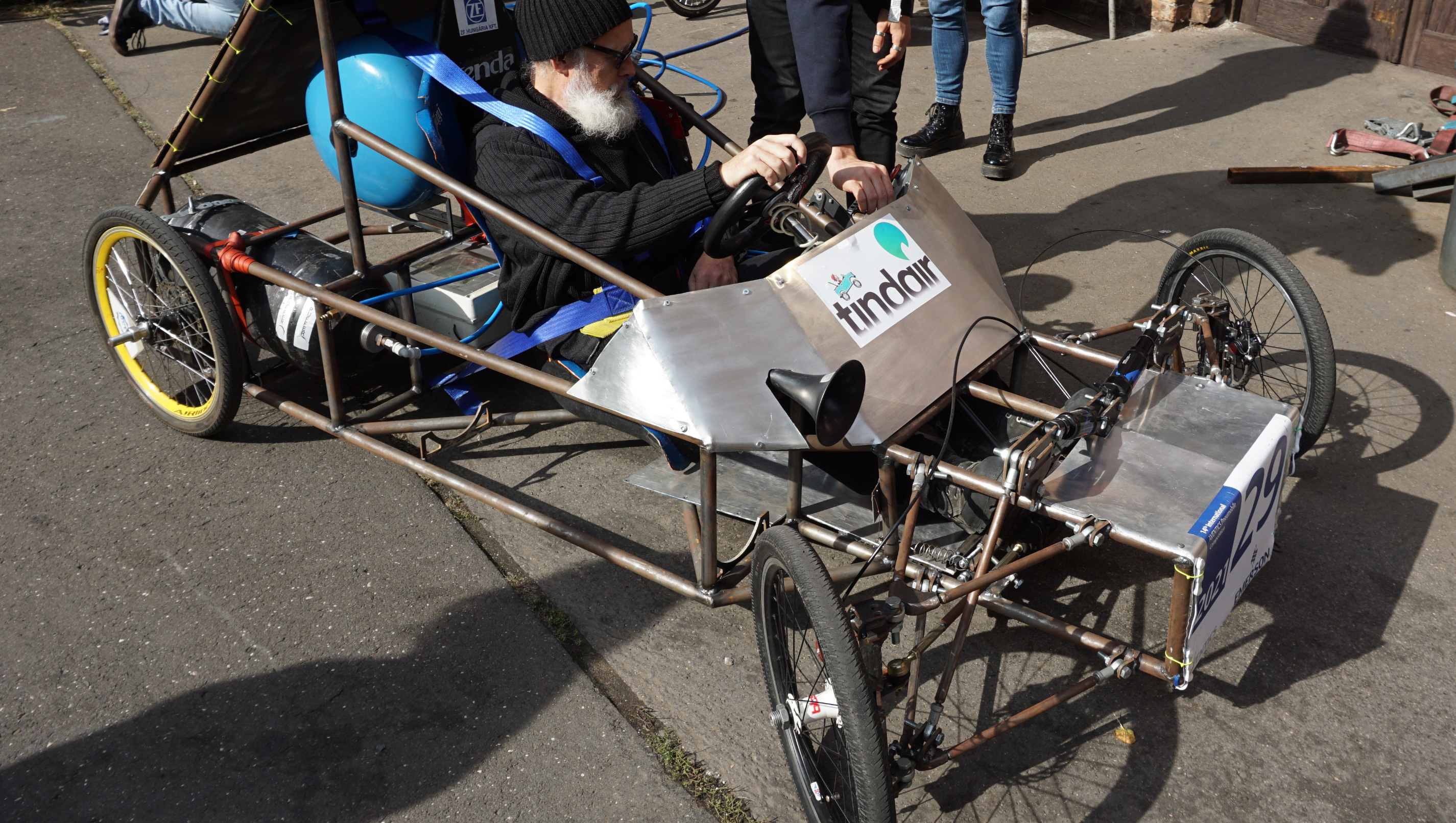Pneu-Tech labor  Pneumobil, Fakocsi, Schell-Eco maratonos autó kiállítás.