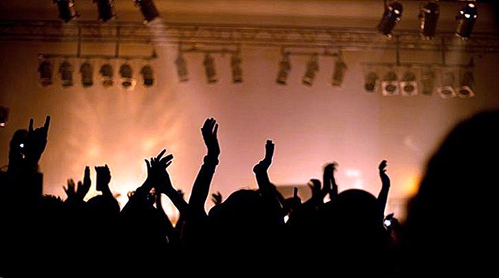 Zenés Szociológia:  „Társadalmi DJ-Set” – Mit üzennek a dalszövegek?